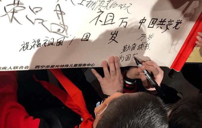 世界上的哑巴民族，4万族民无一会说话，吃毒蛇毒虫却能百毒不侵